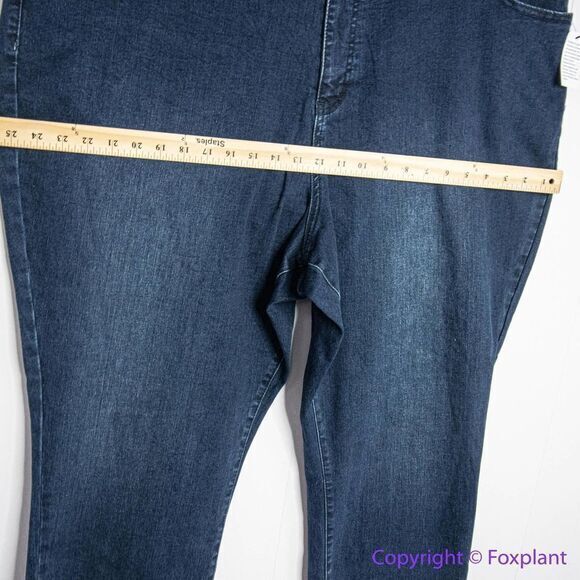 NEW Eloquii Classic Fit Sculpting Skinny Jean, 26 - Picture 7 of 15